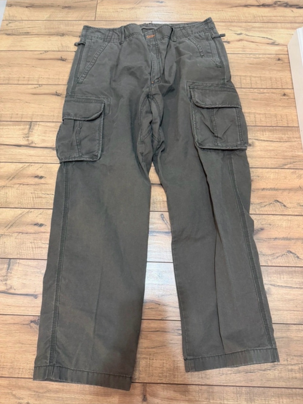 L.L. Bean Men's Cargo Pants in Olive Green